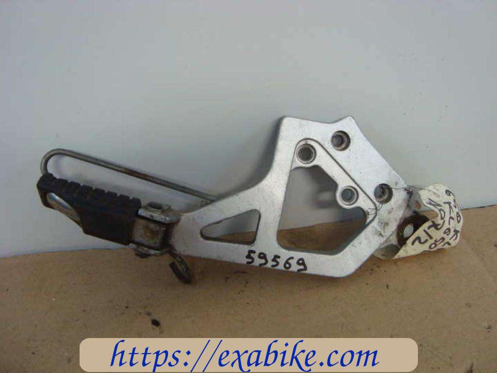 rear right older step Kawasaki KLR 650 - photo 1
