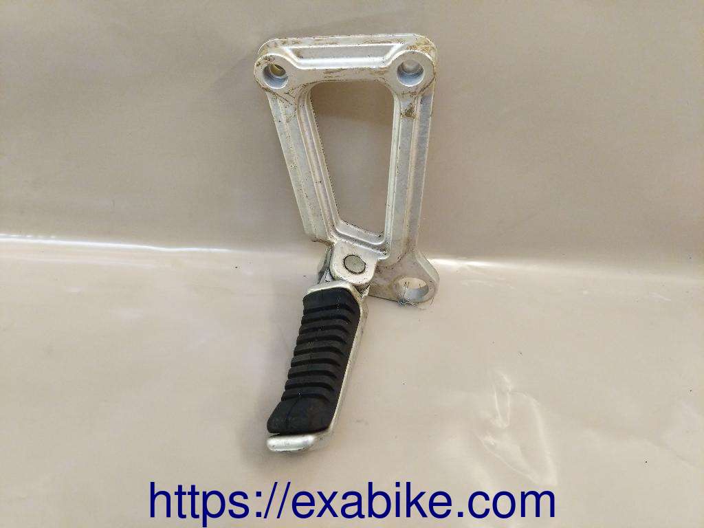 rear right older step Ducati 750 SS - photo 1