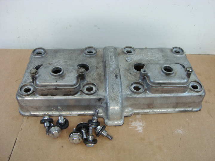 cylinder head cover Kawasaki ZZR 600 - photo 1
