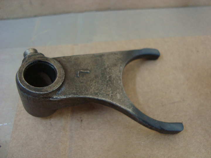 fourchette de boite  Voir la photo ou référence modele a identifier - photo 1