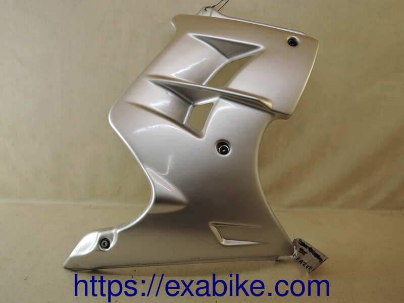 right middle cowl Yamaha FZS 600 Fazer - photo 1