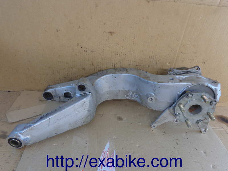 swingarm + moyeu Honda VFR 800 - photo 2