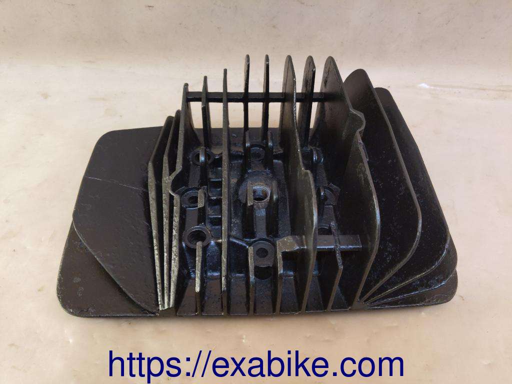 cylinder head KTM GS 240 - photo 2