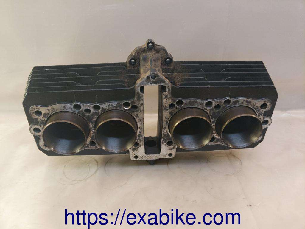 bloc cylindres avec pistons Suzuki GSX400F - photo 5