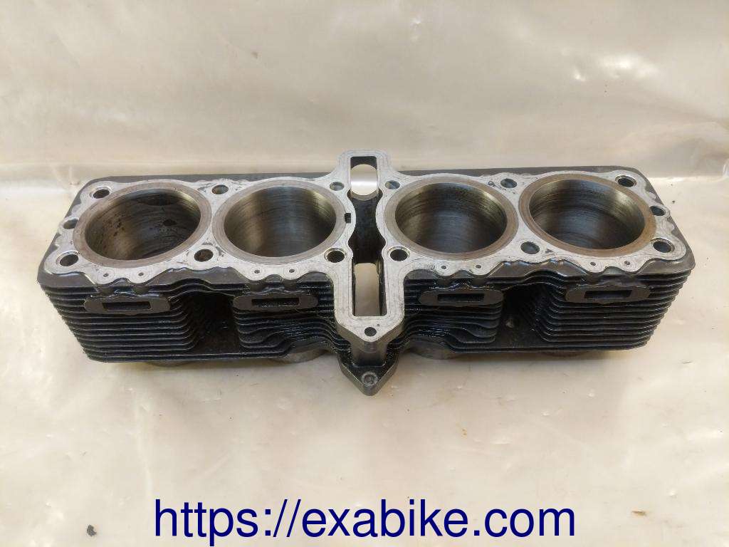 bloc cylindres Suzuki GSXR 1100 - photo 1