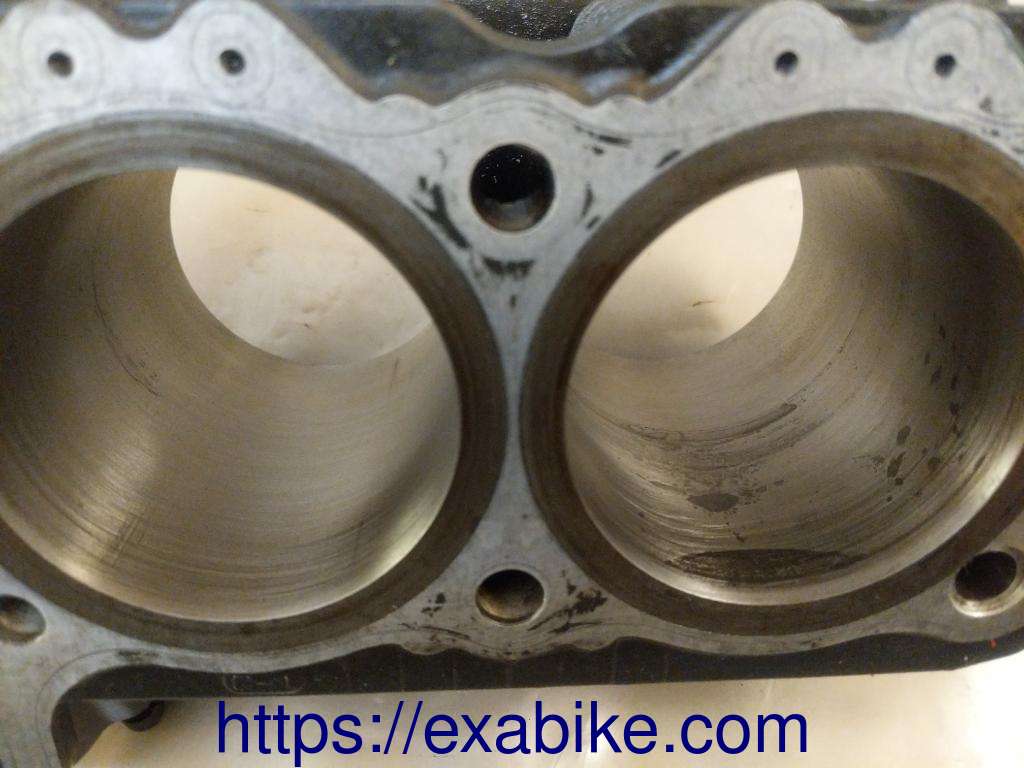 bloc cylindres Suzuki GSXR 1100 - photo 3