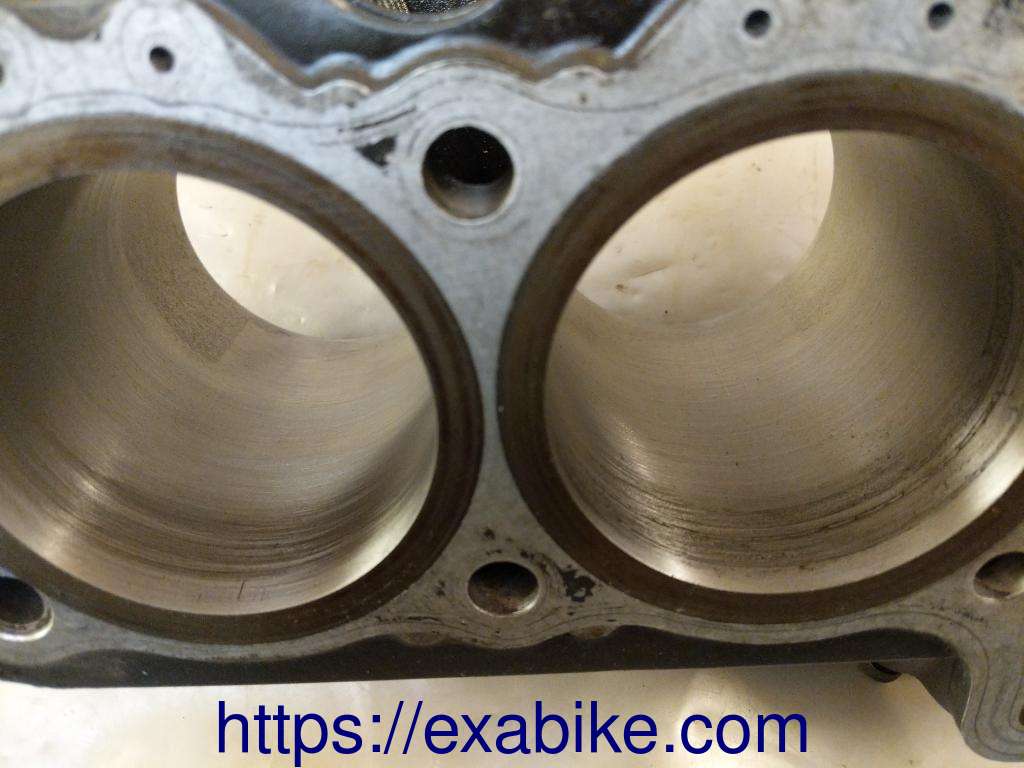 bloc cylindres Suzuki GSXR 1100 - photo 4