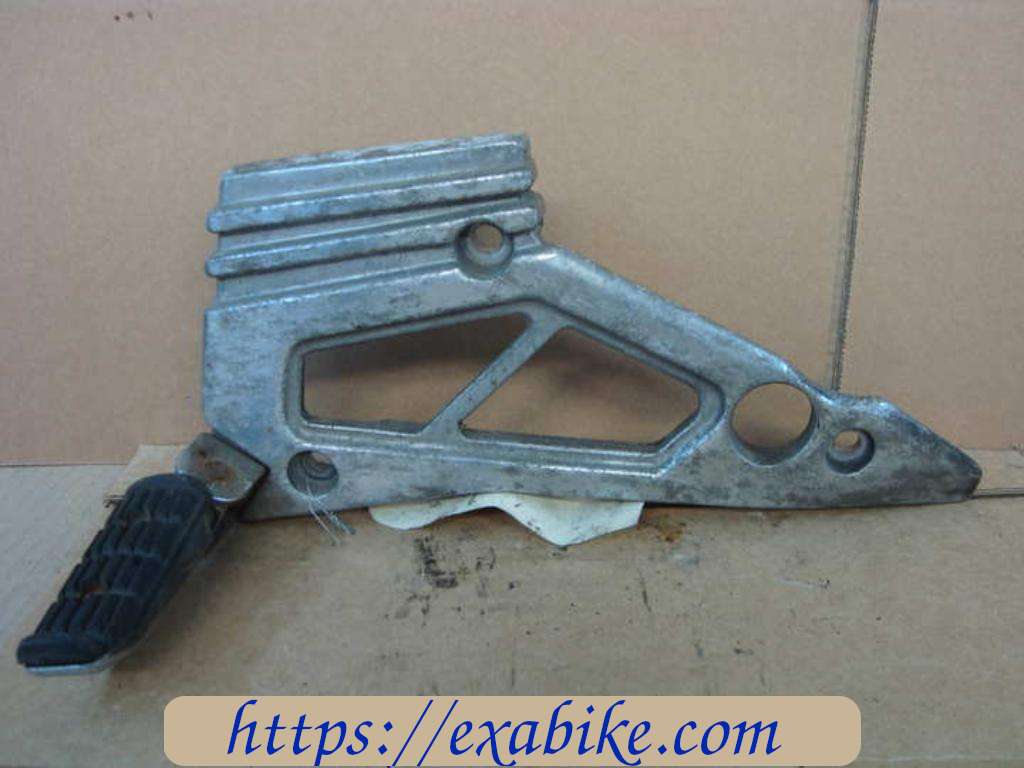 right older step Yamaha XJ 900 - photo 1
