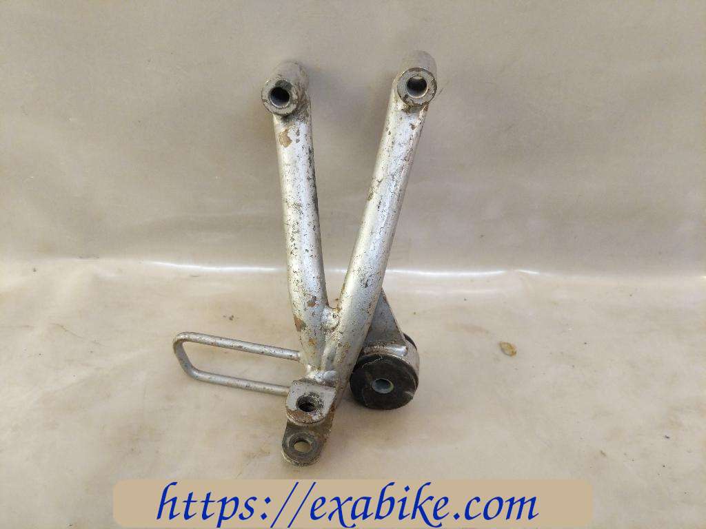 rear right older step Suzuki RF 600 - photo 1