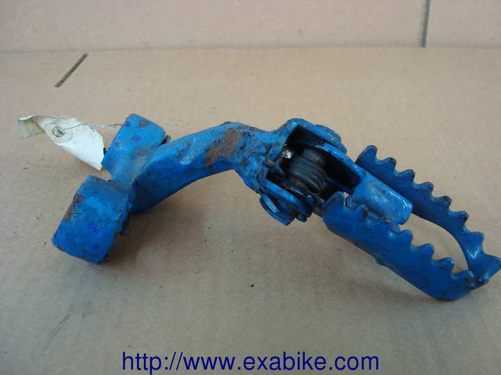 footrest, front right Suzuki DR 600 - photo 1
