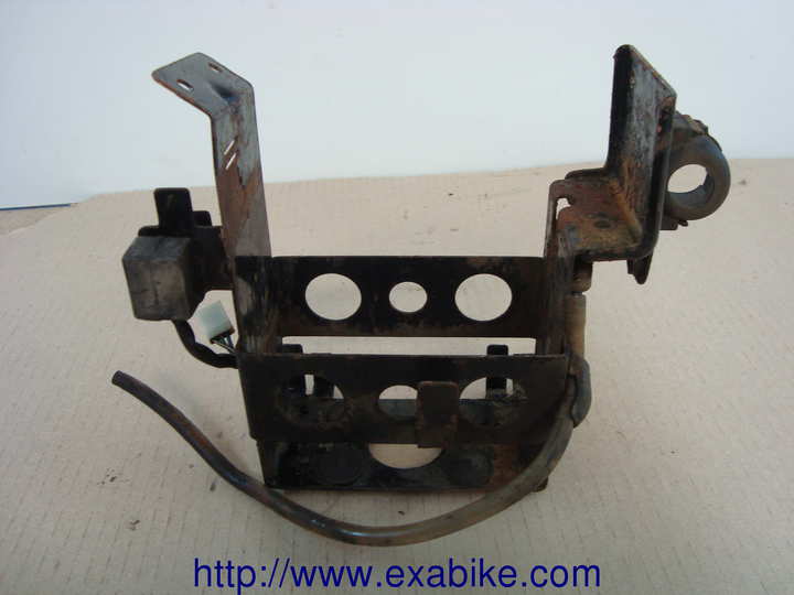 support batterie Kawasaki LTD 400 - photo 1