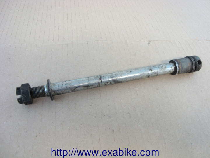 axe de roue avant Kawasaki LTD 400 - photo 1