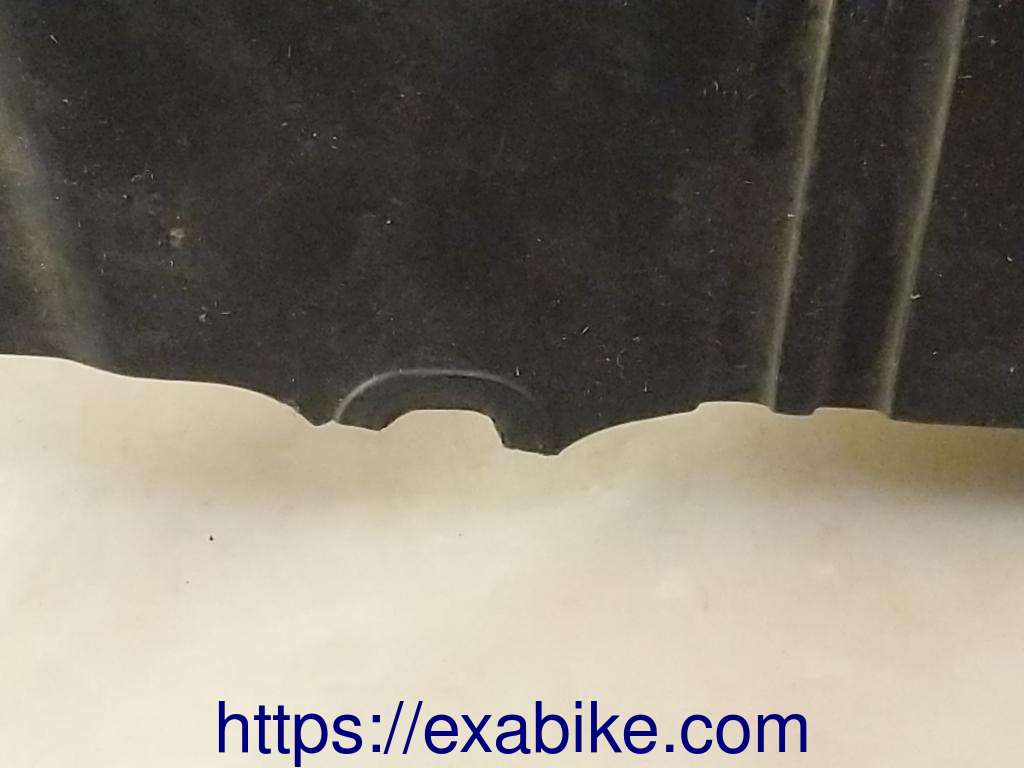chain cover Suzuki GSX 750 - photo 2