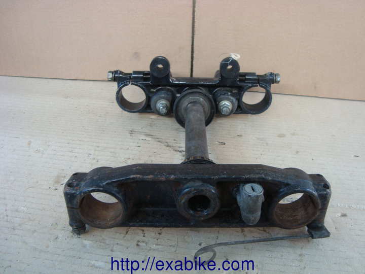 stem steering Suzuki DR 750 - photo 2