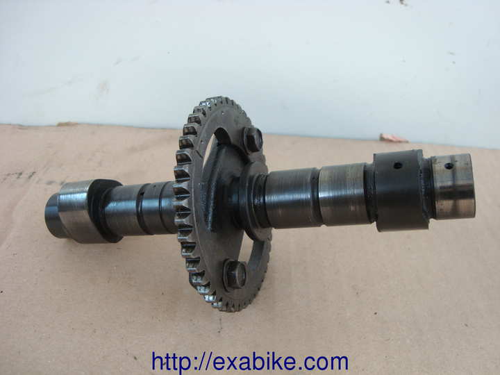 camshaft, intake rear Honda VFC 750 - photo 1