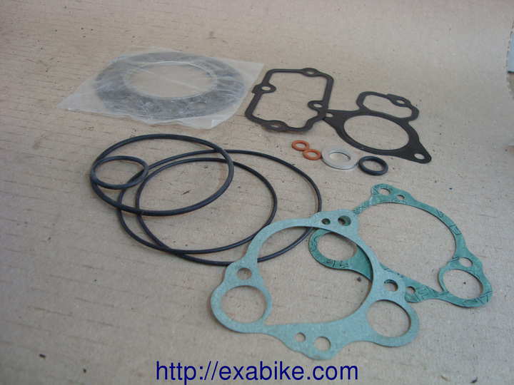 various engine gaskets Honda CR 125 - photo 1