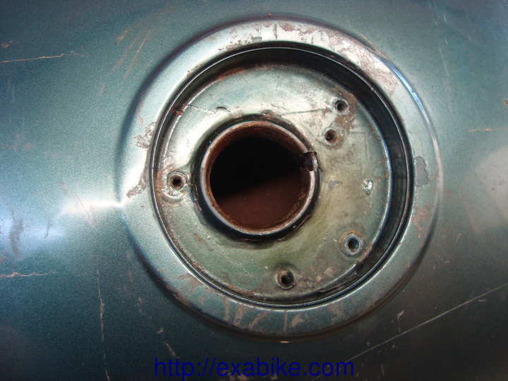 fuel tank Triumph Trident 750 - photo 3