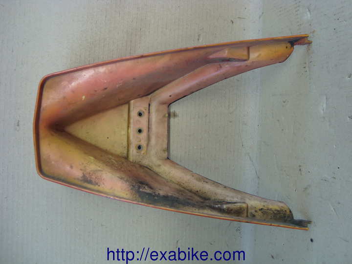 rear seat cowl Yamaha XS 400 - photo 3
