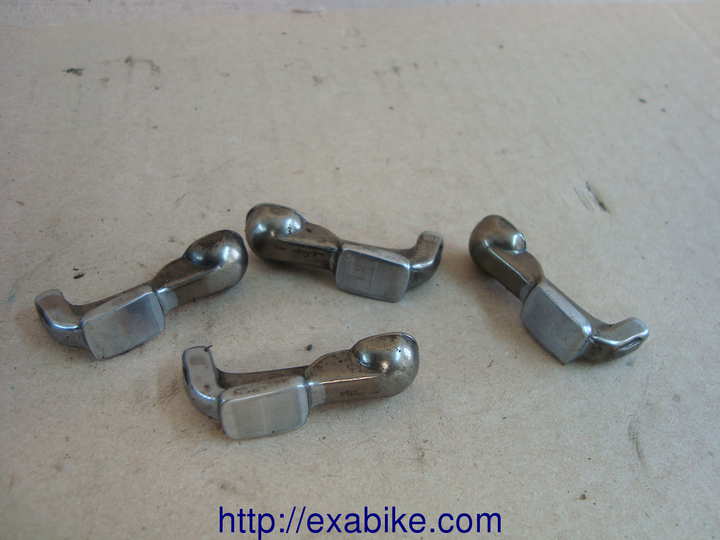 jeu de basculeurs de soupape (4) Honda CBX 650 E - photo 1