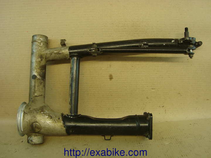 swingarm Yamaha 1200 VMAX - photo 2
