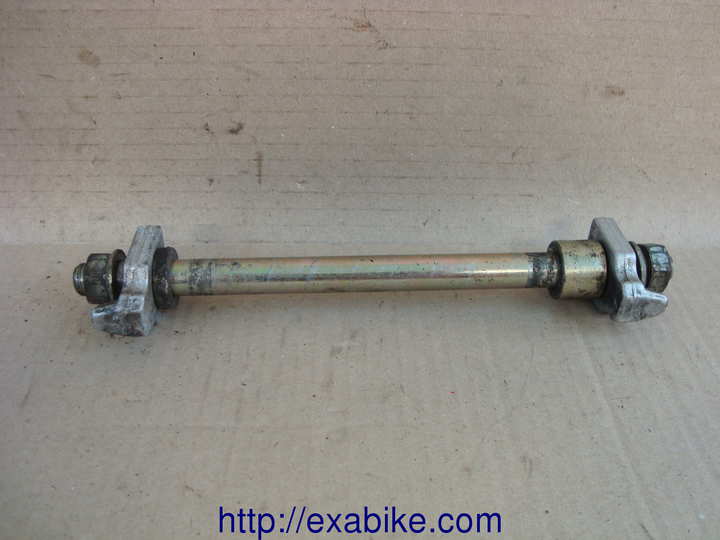 rear wheel axle Voir la photo ou référence modele a identifier - photo 1
