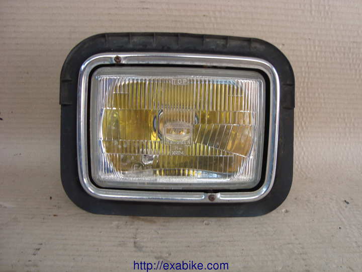 headlight Yamaha XZ 550 - photo 1