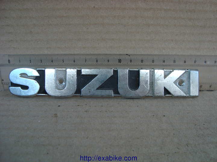 emblem Suzuki modele a identifier - photo 1
