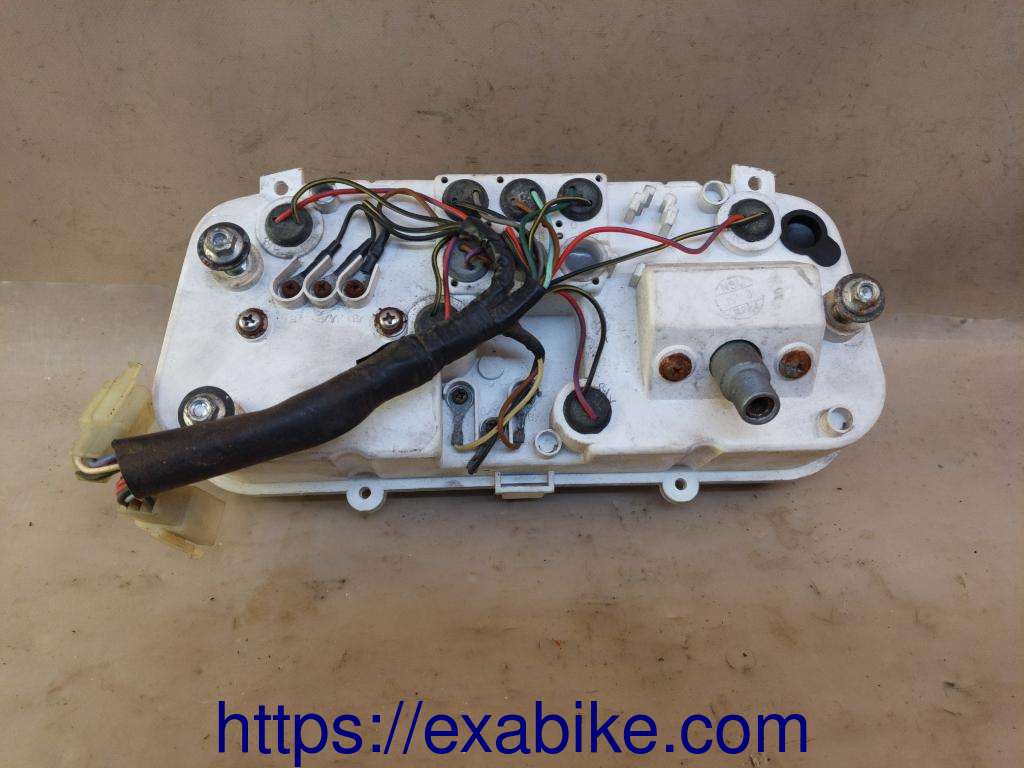 dashboard Kawasaki GPZ 500 - photo 2