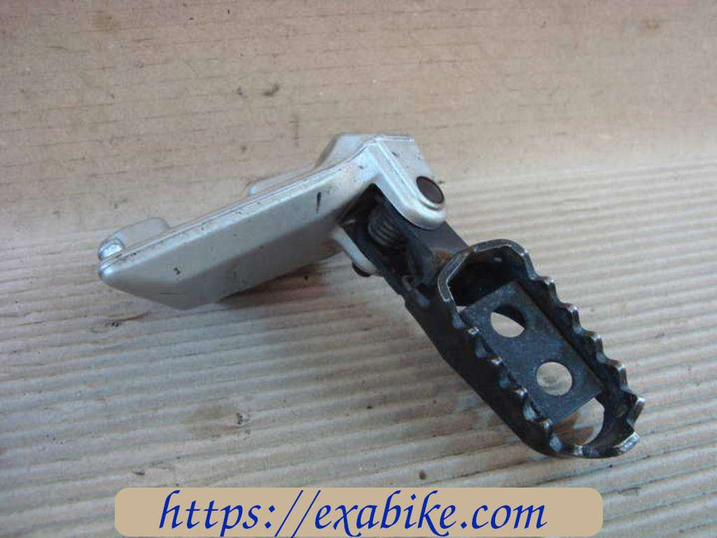 front right older step Cagiva Gran Canyon - photo 1