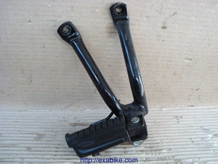 Rear right older step Honda CBF 125 - photo 1