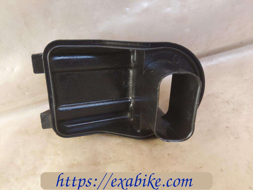 air cleaner box cover Suzuki DR 600 - photo 2