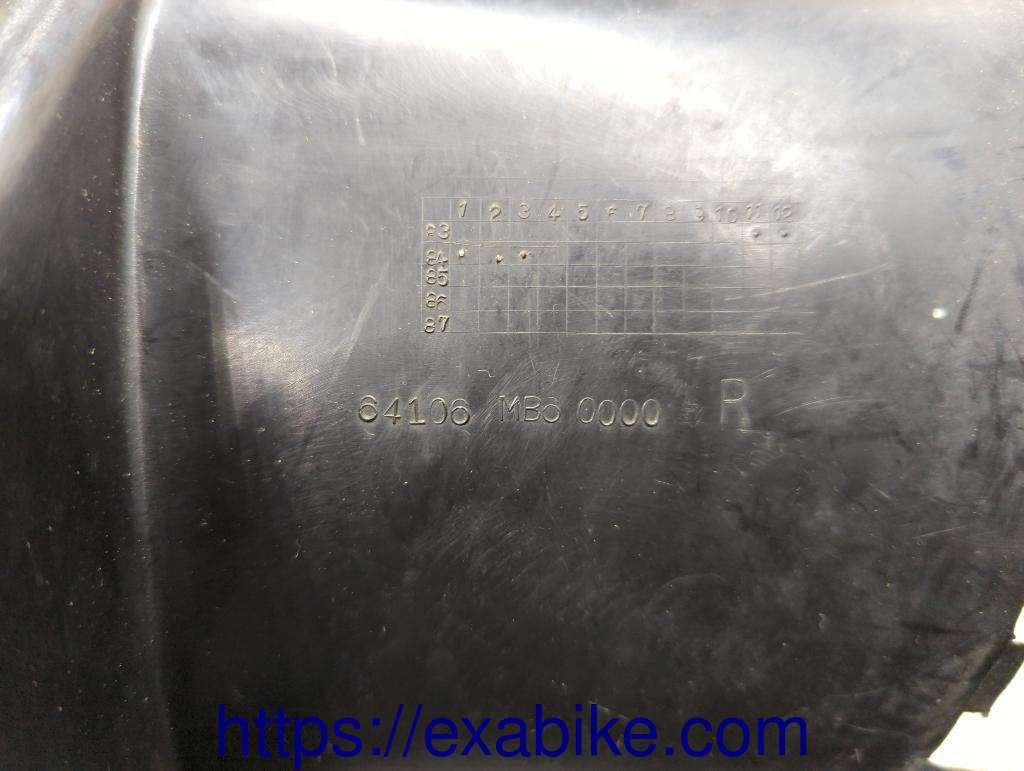 various cowl, Right Honda VF1000F - photo 4