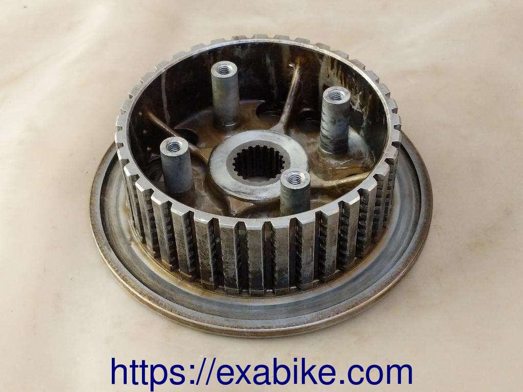 center clutch Suzuki DR 750 - photo 1