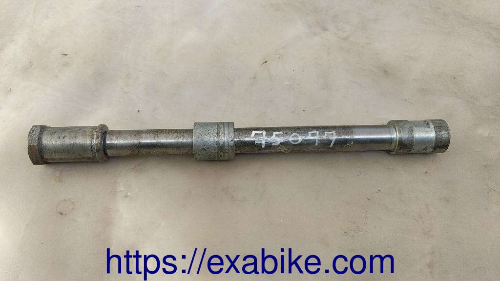 front wheel axle Honda CB650C - photo 1