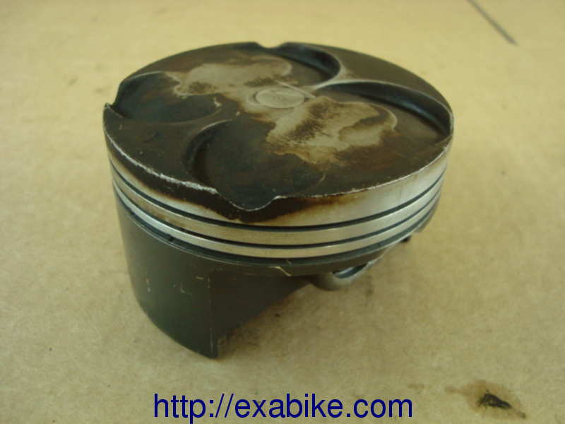 piston Suzuki GSXR 750 - photo 1