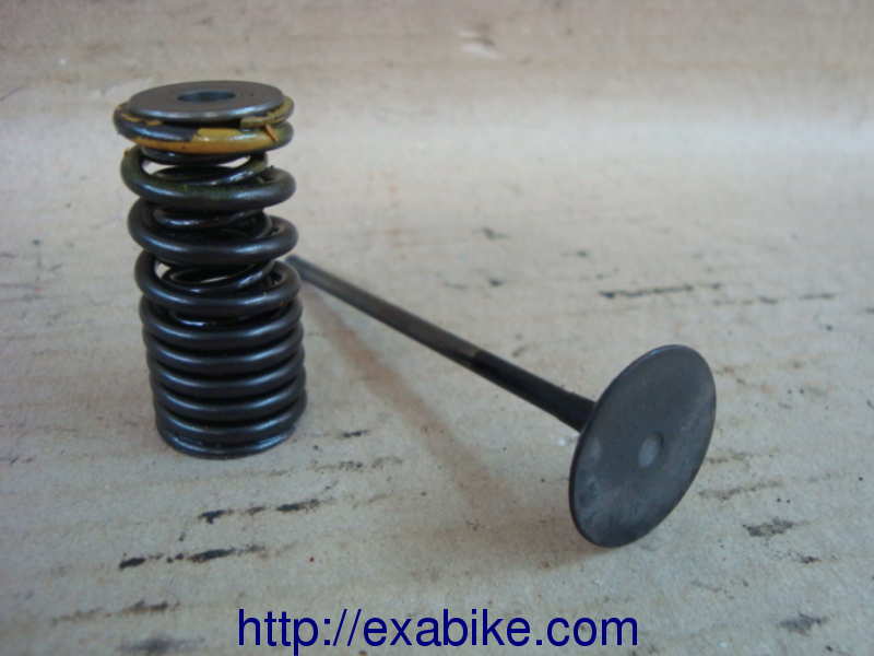Valve IN Kawasaki ZX6R - photo 1