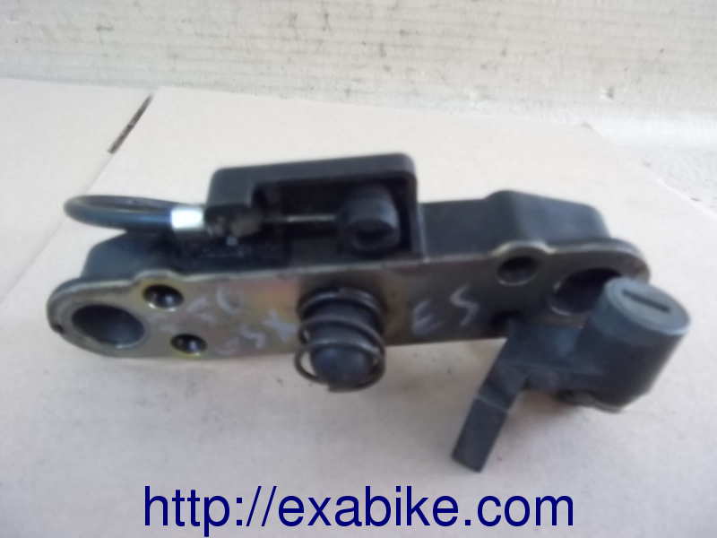 serrure de selle Suzuki GSX 750 EF - photo 1