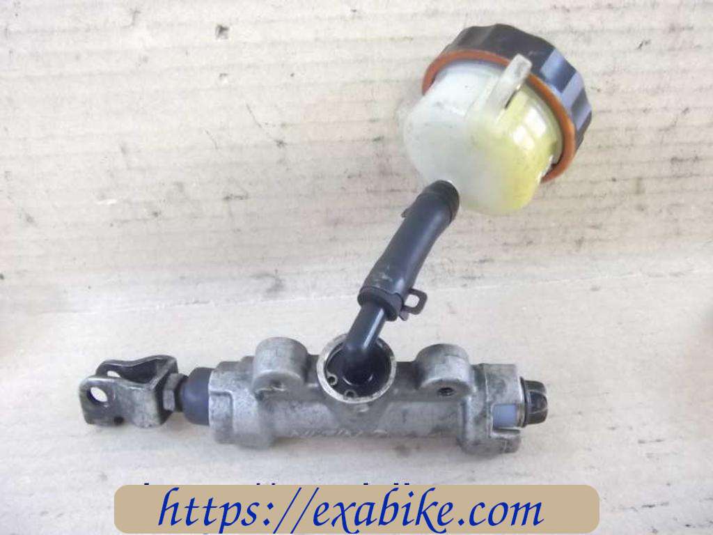 rear master cylinder Voir la photo ou référence modele a identifier - photo 1