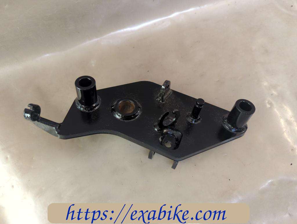platine repose-pied droite Kawasaki VN 800 - photo 2