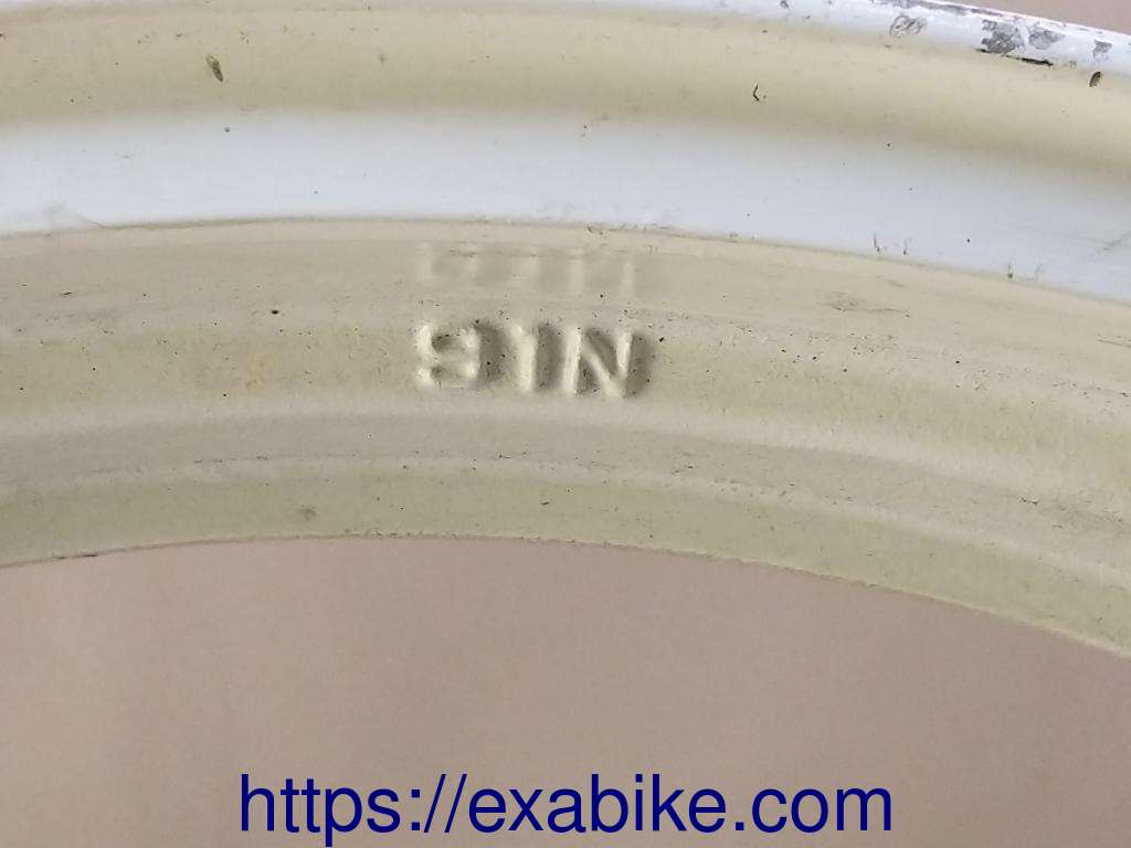 rear wheel Honda VFR 750 - photo 4