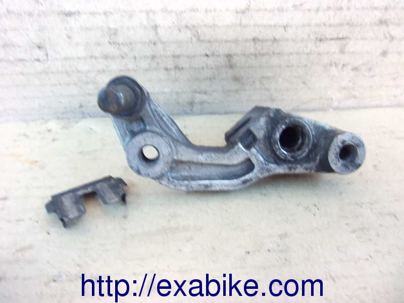caliper bracket, front right Honda CBR 600 - photo 1