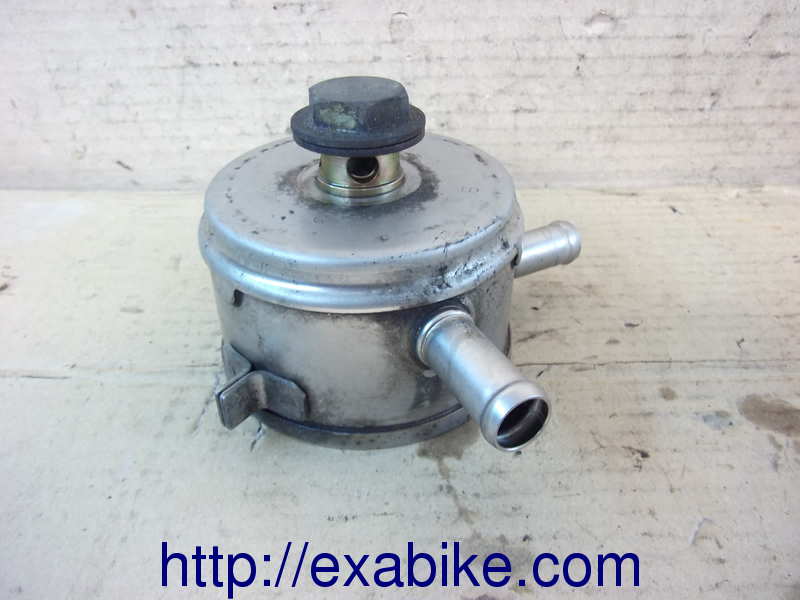 oil cooler Yamaha R6 - photo 1