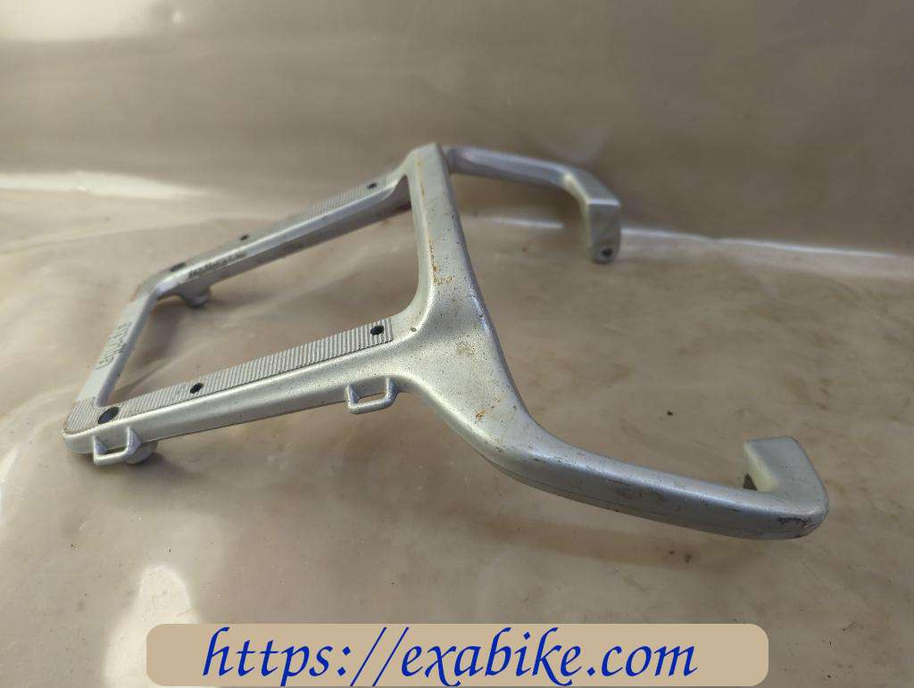 rear seat cowl bracket Aprilia Pegaso 125 - photo 2
