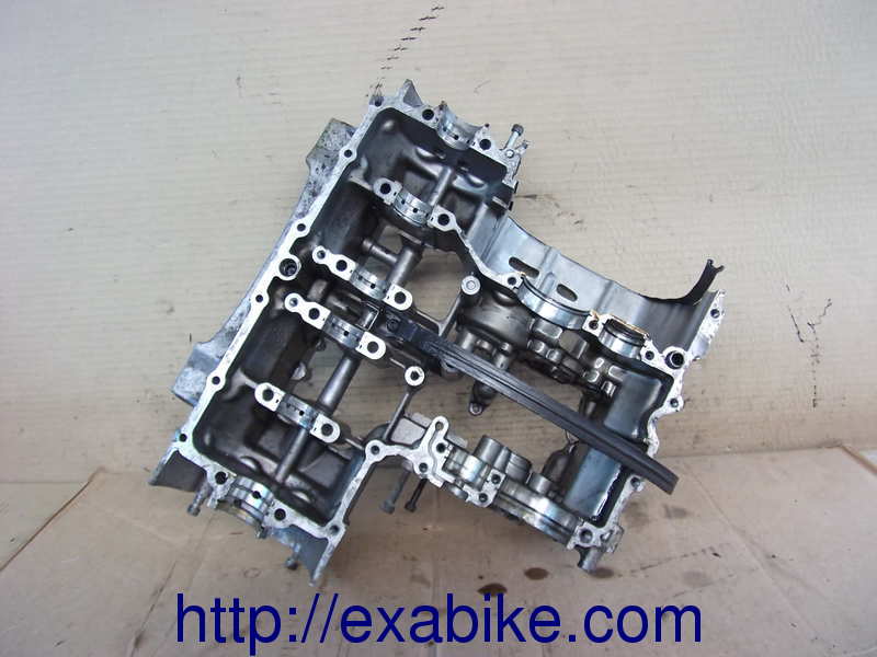 engine covers Yamaha 600 FZR - photo 2