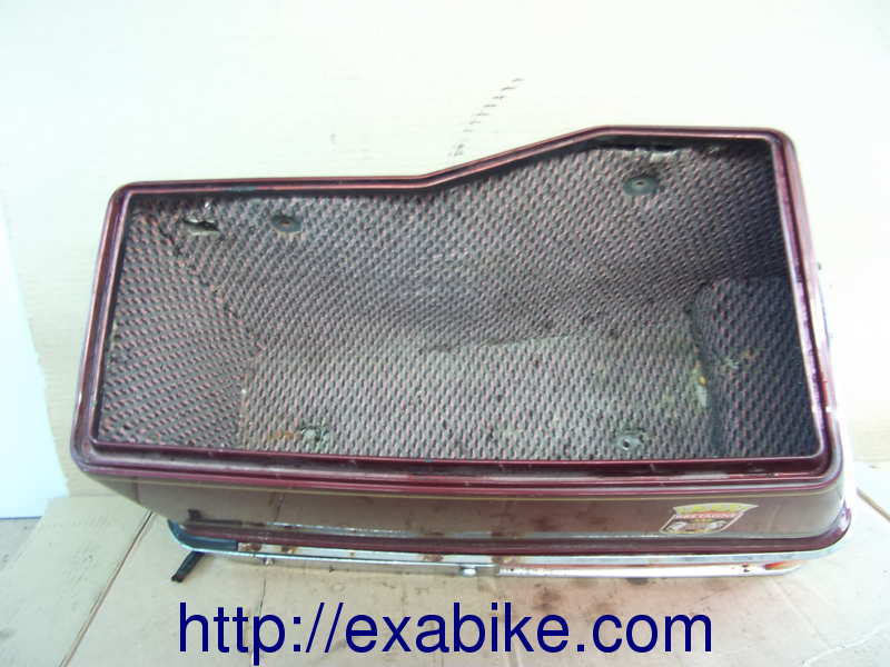 left pannier Honda GL 1200 Goldwing - photo 2