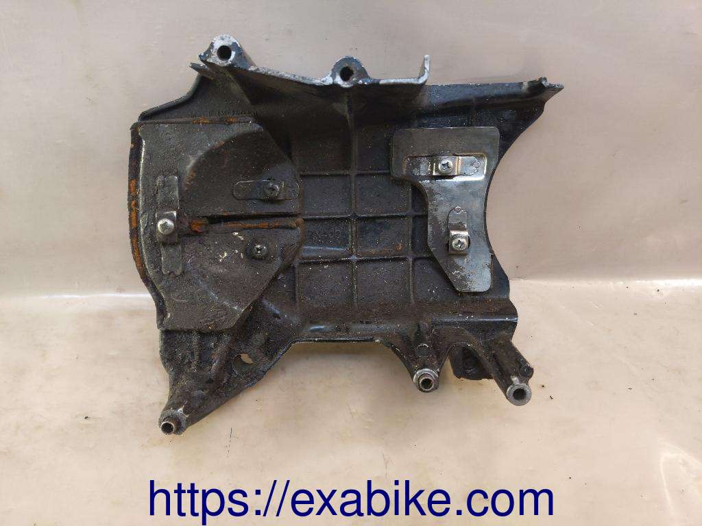 engine cover, rear left Kawasaki GPZ 400 ZX - photo 4
