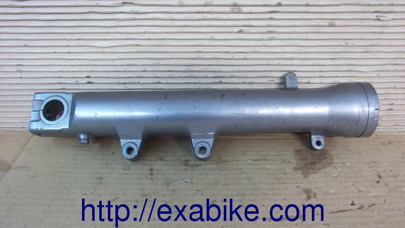 case, left Honda VFR 750 - photo 1