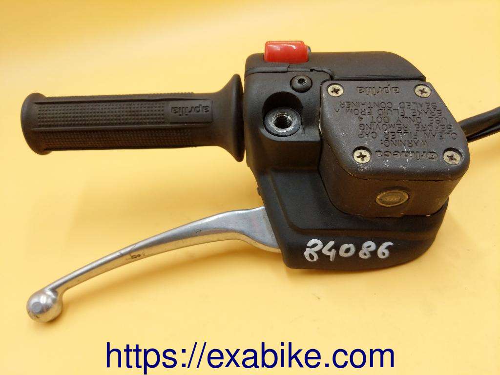 front master cylinder Aprilia 125 Scarabeo - photo 2