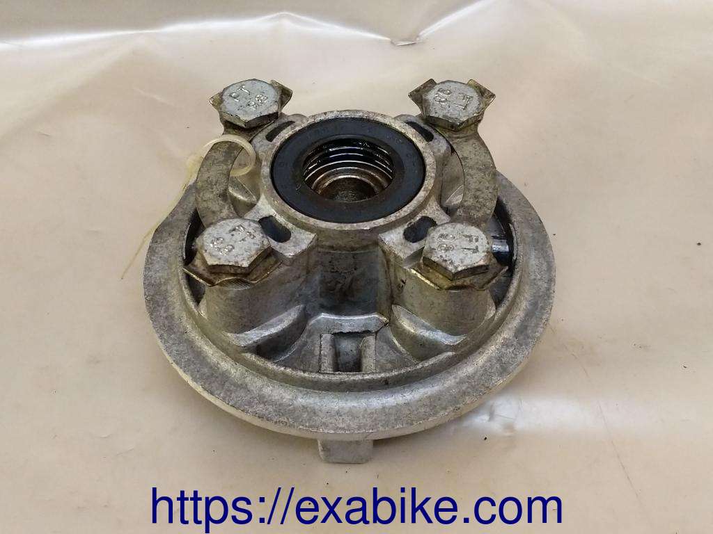 flange final driven Yamaha YBR 125 - photo 1