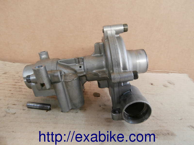 pump, water and oil YAMAHA 1000 R1 - photo 1
